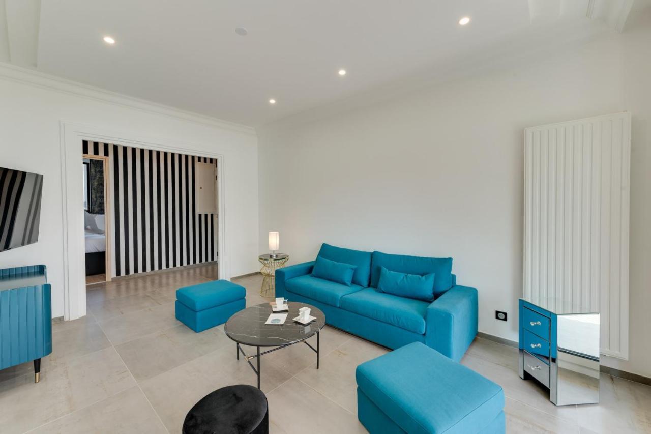 Swan Lake - Design Apartment Facing Lake อานซี ภายนอก รูปภาพ