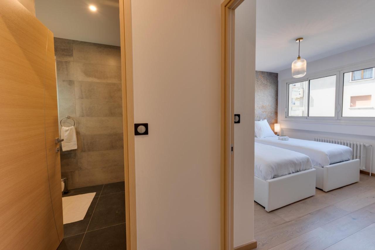 Swan Lake - Design Apartment Facing Lake อานซี ภายนอก รูปภาพ
